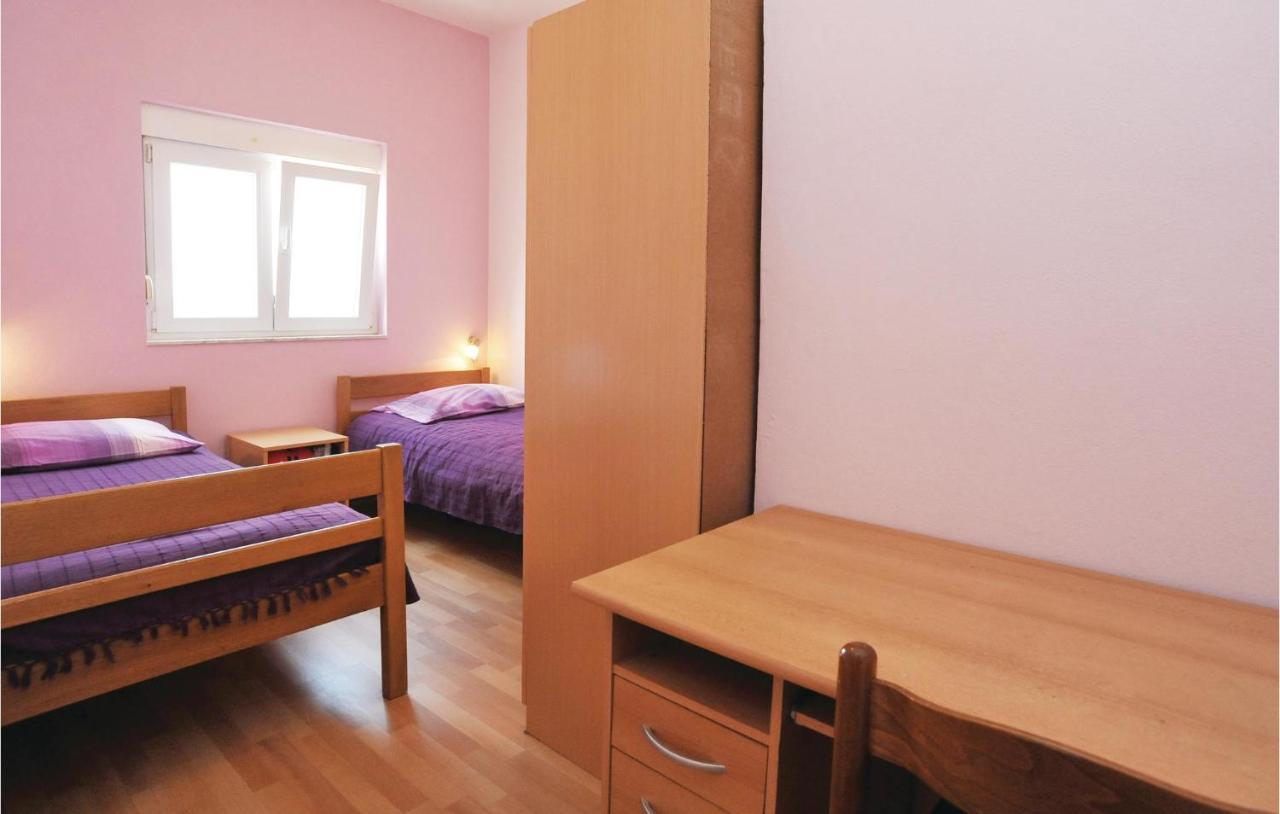 Beautiful Apartment In Maslenica With Kitchen Екстер'єр фото