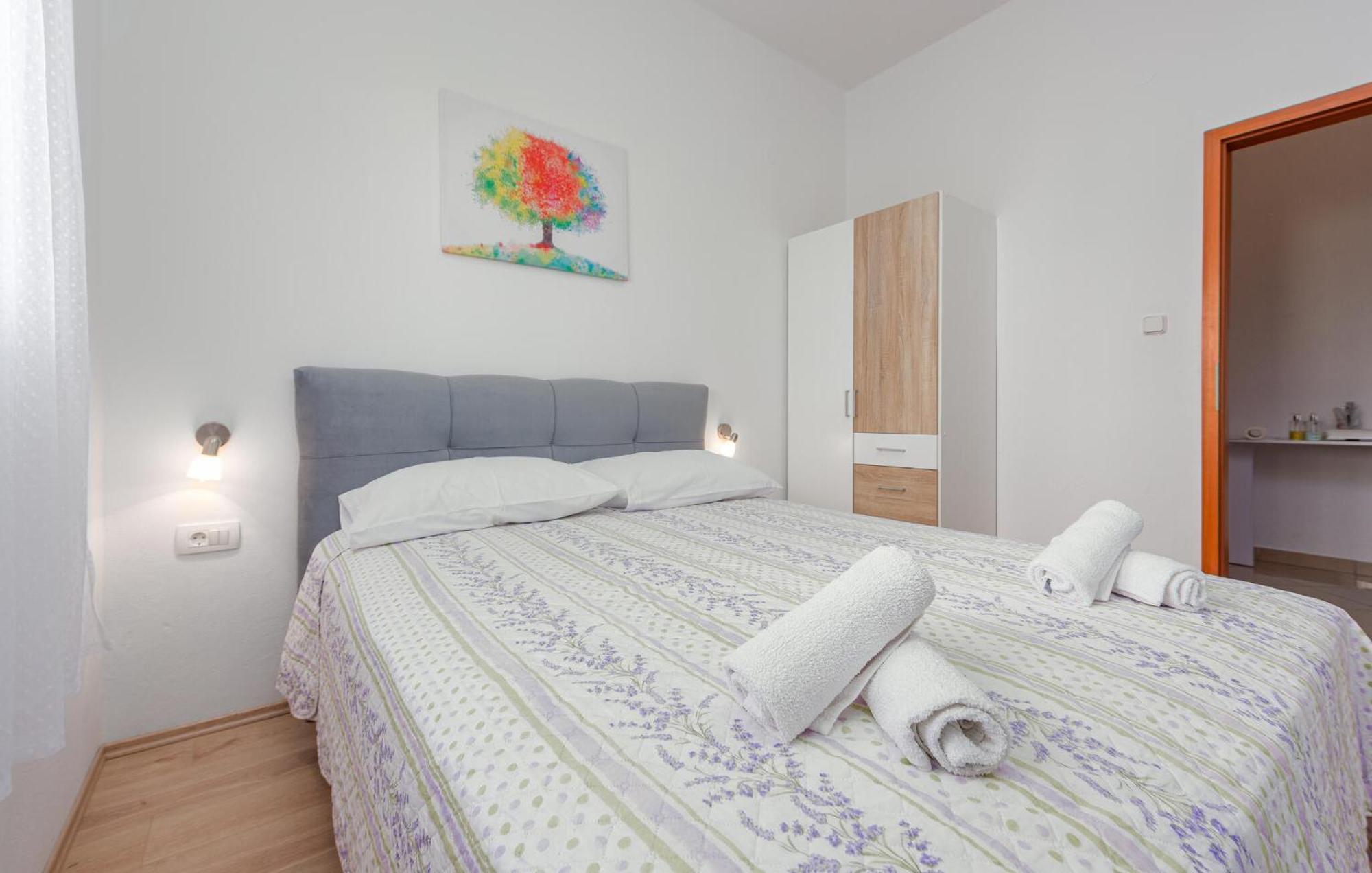 Beautiful Apartment In Maslenica With Kitchen Екстер'єр фото