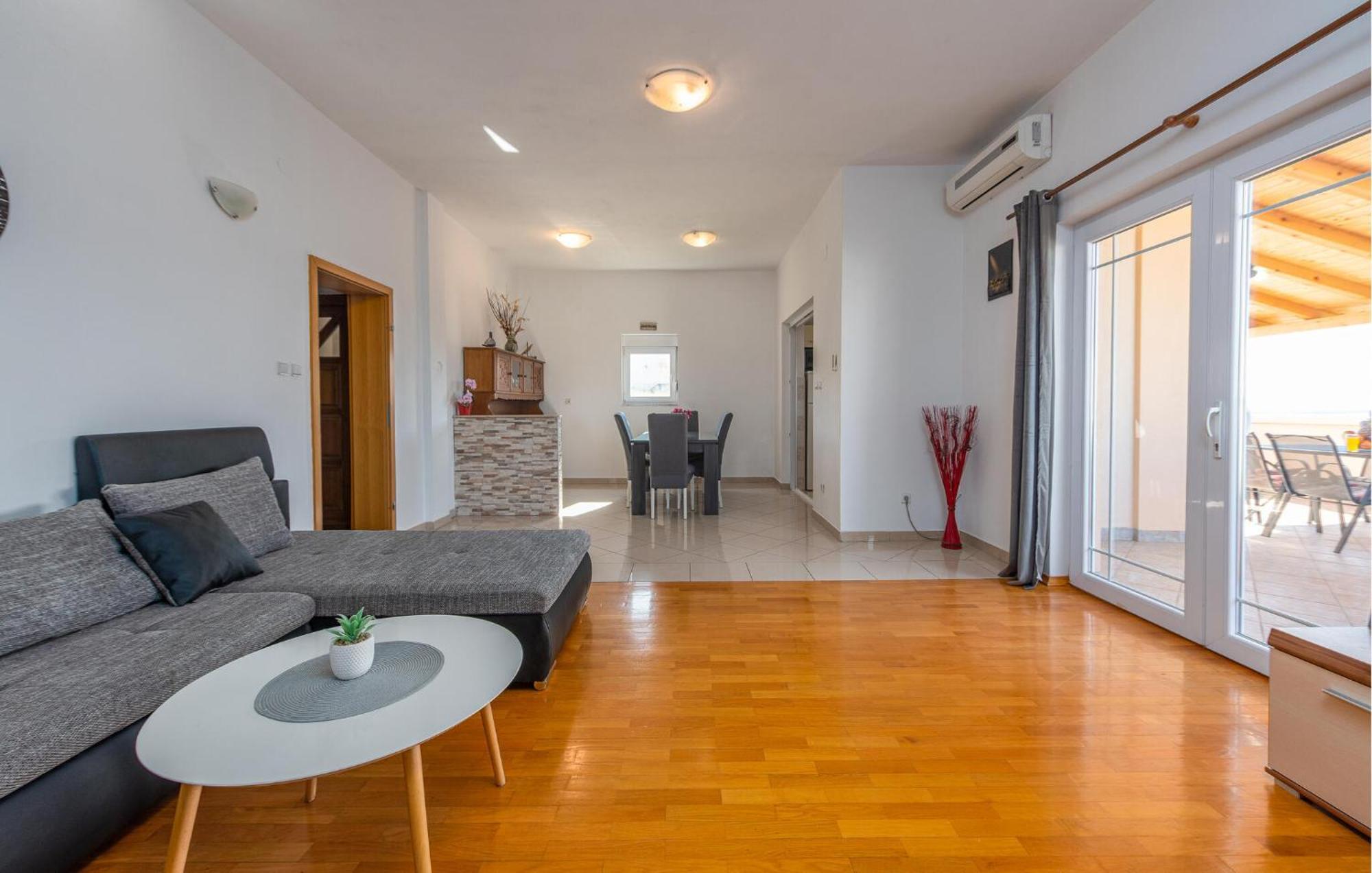 Beautiful Apartment In Maslenica With Kitchen Екстер'єр фото