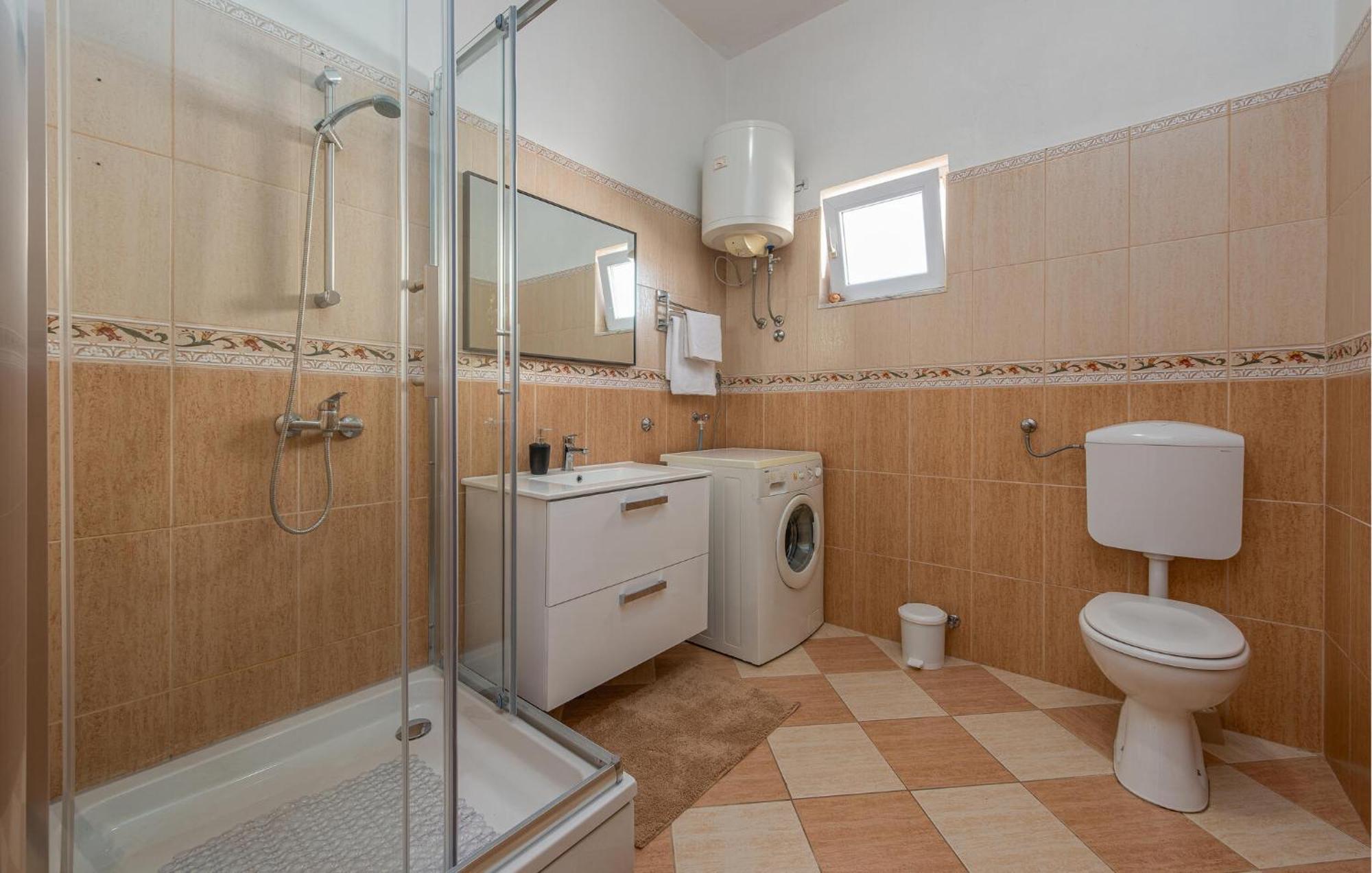 Beautiful Apartment In Maslenica With Kitchen Екстер'єр фото