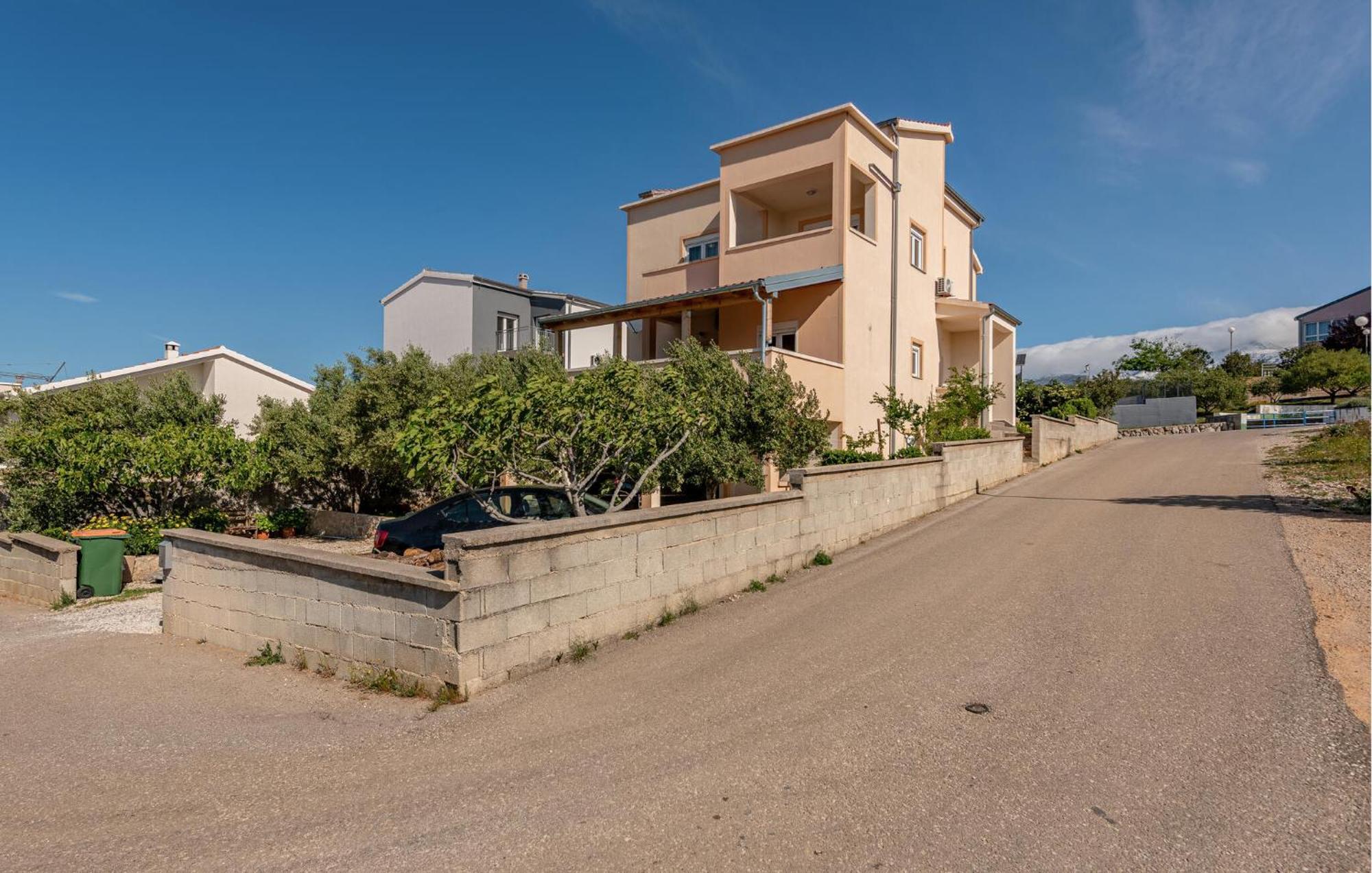 Beautiful Apartment In Maslenica With Kitchen Екстер'єр фото